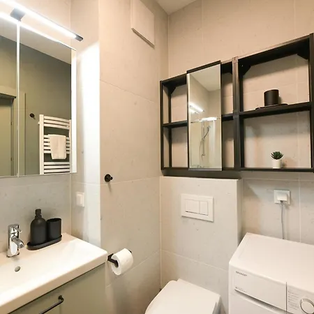 Garnizon Q4apartments דירה